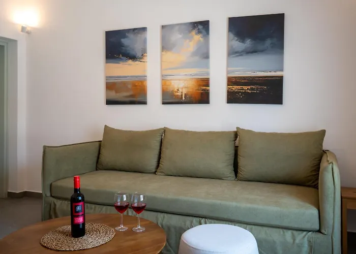 The Lemon Tree House Fira (Santorini)