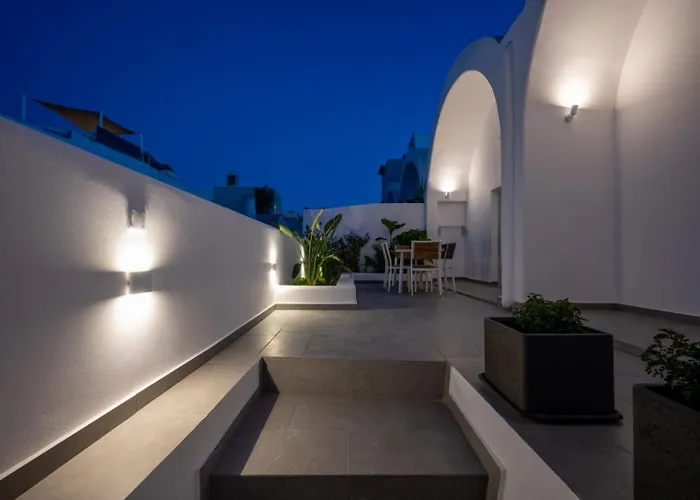 The Lemon Tree House Fira (Santorini)