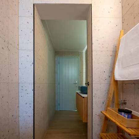 The Lemon Tree House Firá