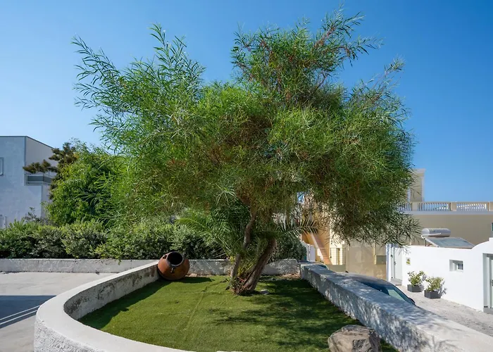 The Lemon Tree House Tatil Evi Fira (Santorini)